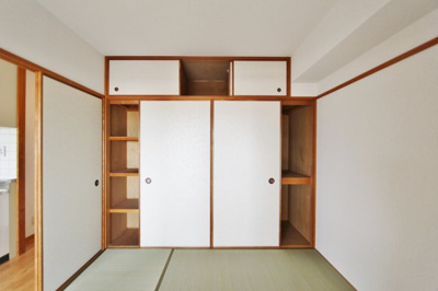 【和室】 | 第16柴田マンション | 畳の上でゆっくりとくつろげる和室です