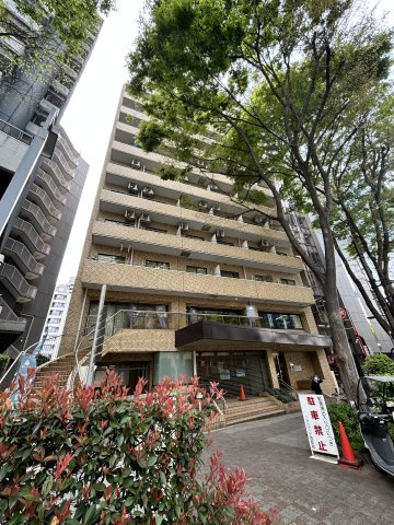 コアロード西新宿　1階の外観