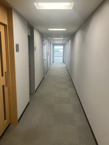 尚友会館のロビー