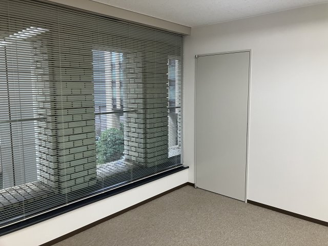 日本プレスセンタービルのロビー