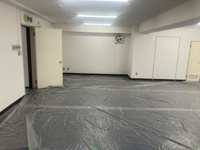 エコー京橋ビルの駐車場