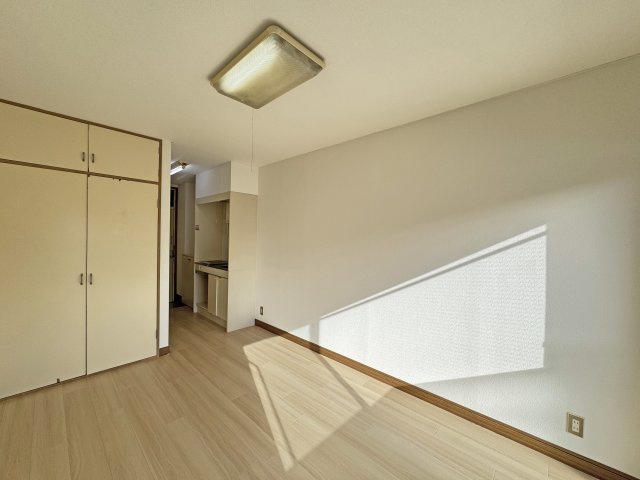 フジビルの洋室