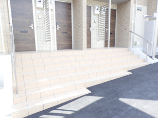 【エントランス】 | ゆとりのあるエントランスです