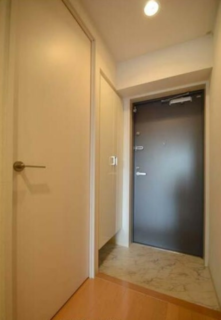 コンフォリア麻布十番の玄関