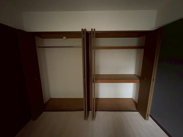 エミグラント野里の内装|おしゃれな内装です