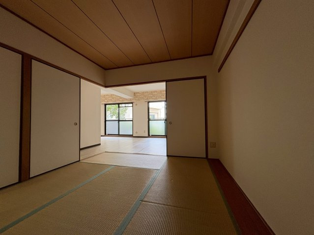 エミグラント野里の和室|ゆったりとくつろげる和室です