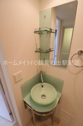 東大阪市高井田本通７丁目の賃貸マンションの独立洗面台