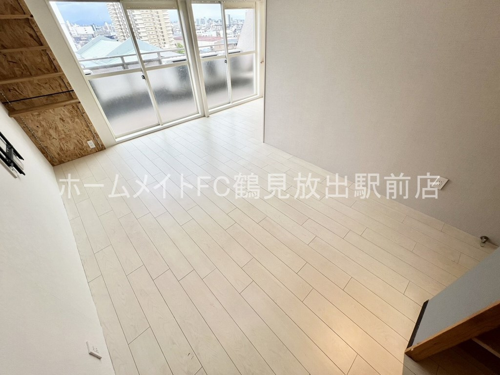 大阪市鶴見区今津中３丁目の賃貸マンションの居間・リビング