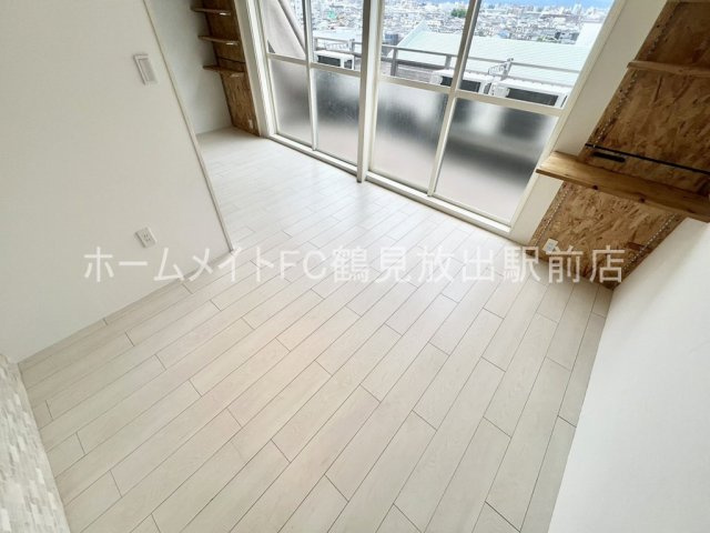 大阪市鶴見区今津中３丁目の賃貸マンションの洋室