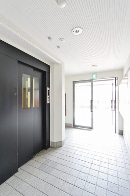 【ロビー】 | AVIEW | 清潔なロビーです