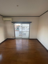 使い勝手のいい洋室です