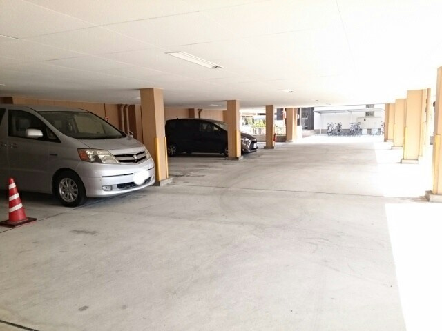 第２吉住マンションの駐車場