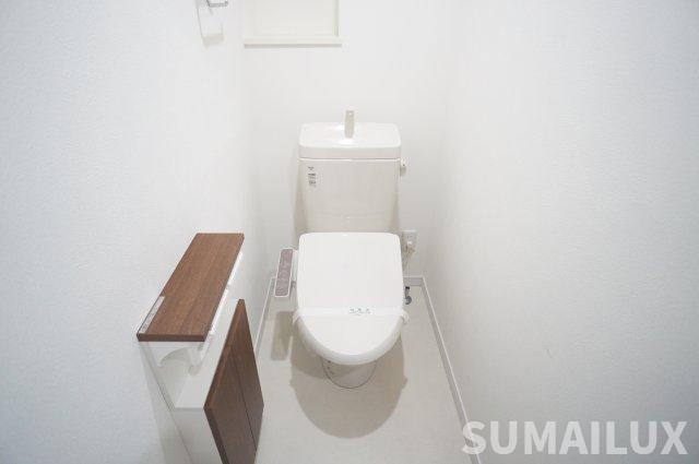 菊池郡菊陽町大字津久礼の賃貸マンションのトイレ