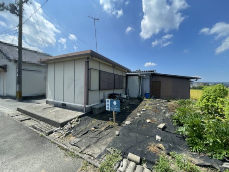 高島市新旭町深溝倉庫付き51坪土地の外観