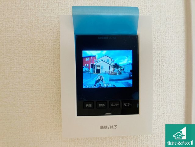 姫路市上大野　第４期　新築一戸建ての防犯設備|カラーモニターインターホン！声だけでなく来訪者の姿や顔がモニターで確認できるので、小さなお子様がいらっしゃるご家庭でも安心できます！