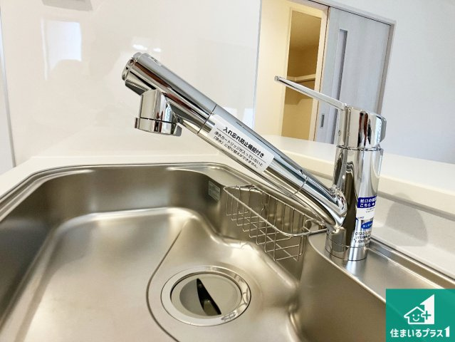 姫路市上大野　第４期　新築一戸建ての設備|浄水器を内蔵！炊飯時、お茶を作る時に安心してお水を使えます！お湯と冷水、浄水と原水、シャワーの切替えもワンタッチです！