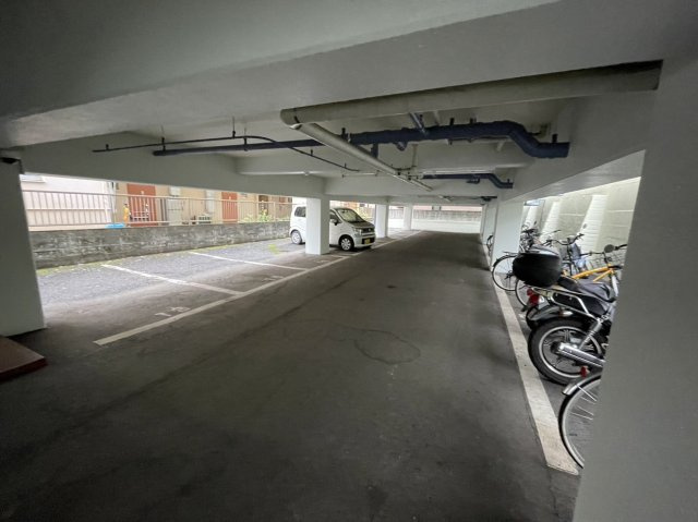 グリーンハイツの駐車場