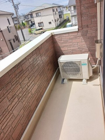 ロイヤルコートのバルコニー|広々としたバルコニーです