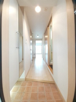【玄関】 | フォルトゥーナ・タワラヤ | ゆったりとした玄関です