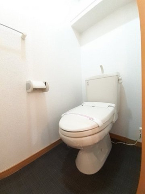 【トイレ】 | Ｍｉｏｎａ．１２（トゥエルヴ） | 清潔感のあるトイレです