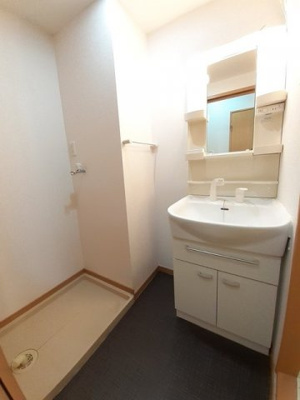 【洗面所】 | Ｍｉｏｎａ．１２（トゥエルヴ） | スペースが確保できる洗面所です