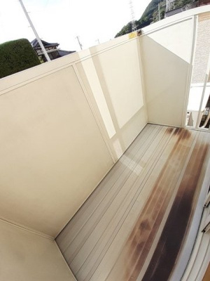 【バルコニー】 | Ｍｉｏｎａ．１２（トゥエルヴ） | 暖かな日差しのふりそそぐバルコニー