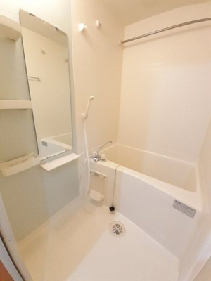 【浴室】 | Ｍｉｏｎａ．１２（トゥエルヴ） | 日々の疲れを癒すお風呂付です