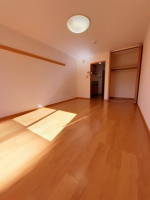 【内装】 | Ｍｉｏｎａ．１２（トゥエルヴ） | 明るい室内です