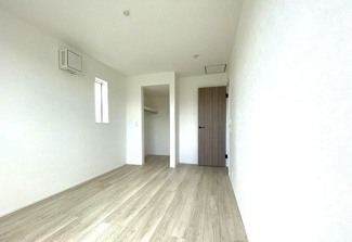 【洋室】 | リナージュ近江八幡小船木町　２４－１期　２号棟