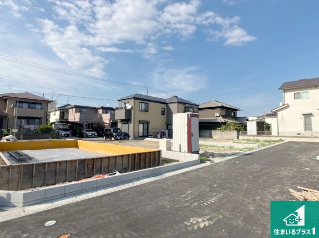小野市神明町　第4期　新築一戸建ての前面道路含む現地写真|周辺は落ち着いた街並みの住宅地！子育てがしやすい住環境です！まだ未完成ですが、現地でしかわからない事もございます。是非一度ご覧ください。