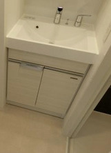 ルネフラッツ谷町四丁目の洗面所