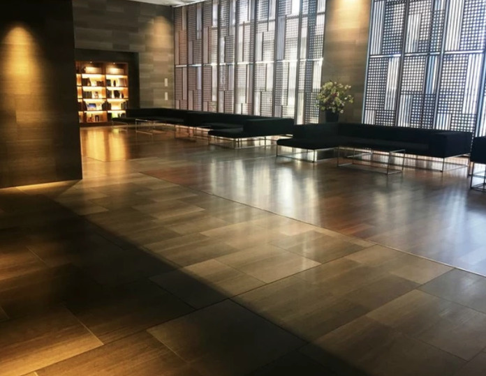 ブランズタワー御堂筋本町のロビー