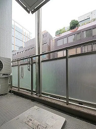 ネット伏見町のバルコニー