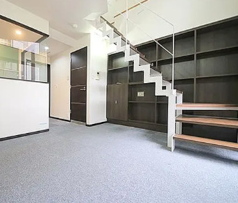 ネット伏見町の居間・リビング