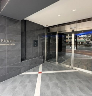 セレニテ難波リアンのエントランス