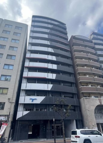 セレニテ難波リアンの外観