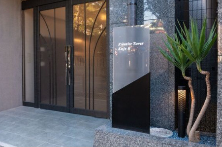 フロンティアタワー九条Ⅱのエントランス