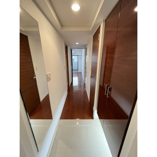 フロンティアタワー日本橋の玄関