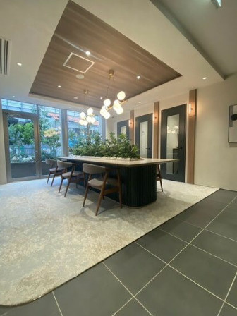 フロンティアタワー日本橋のロビー