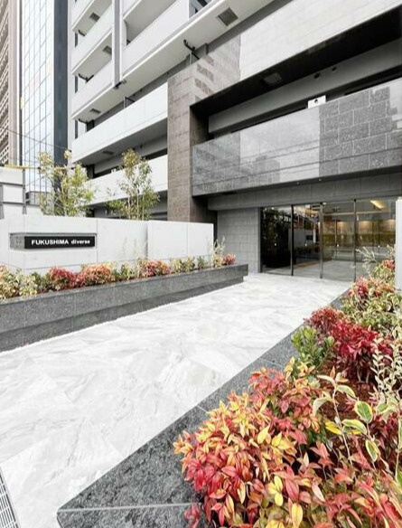 S-RESIDENCE福島diverseのエントランス