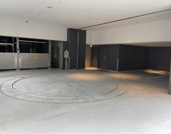 ルフォンプログレ堺筋本町タワーレジデンスの駐車場