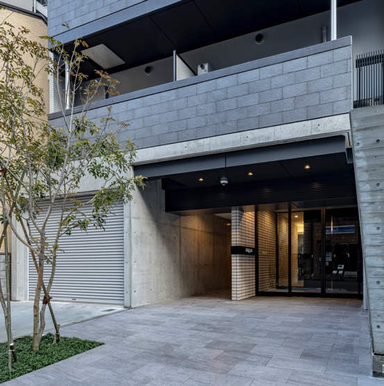 シーズンフラッツ大手前のエントランス