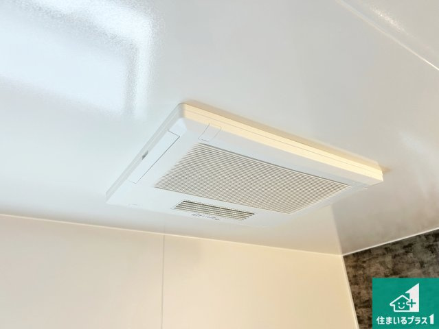 小野市神明町　第4期　新築一戸建ての冷暖房・空調設備|四季を通して快適なバスライフをお手伝いする浴室暖房乾燥機！浴室の乾燥・暖房・涼風・換気はもちろん、２４時間換気にも対応！