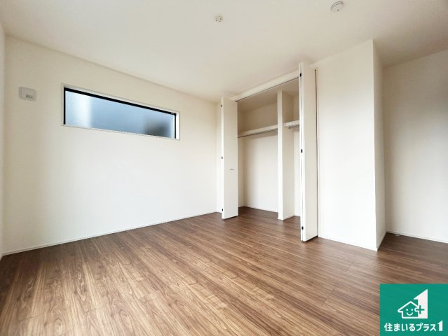 小野市神明町　第4期　新築一戸建ての洋室|収納スペースが充実しているので子供の成長に合わせてたくさん収納ができます！家族構成に合わせた様々な活用ができる収納！