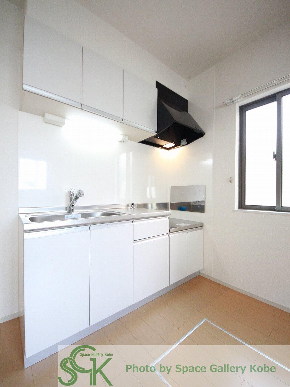 コリーヌ潮見が丘のキッチン|※お部屋により仕様が異なる場合があります※
