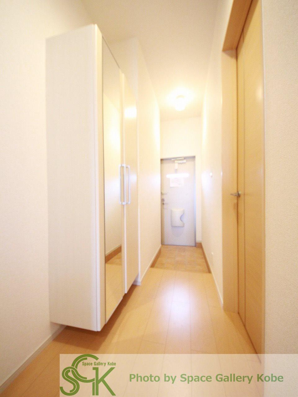 コリーヌ潮見が丘の玄関|※お部屋により仕様が異なる場合があります※