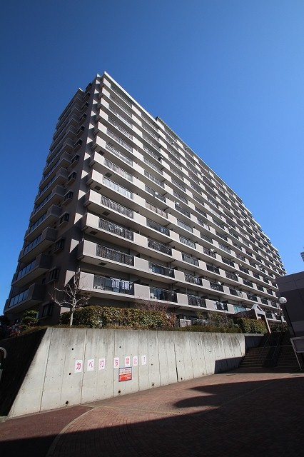 ランディア桃花台3番館の外観|高層階・眺望・陽当たり良好。
