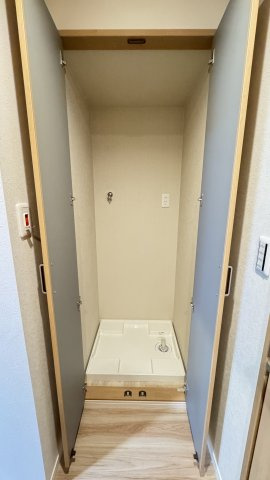 【ランドリースペース】メゾン神足２号棟 