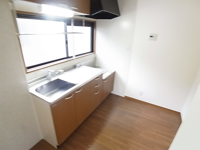 神戸市須磨区大手町５丁目のアパートのキッチン