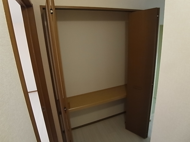 神戸市須磨区大手町５丁目のアパートの収納